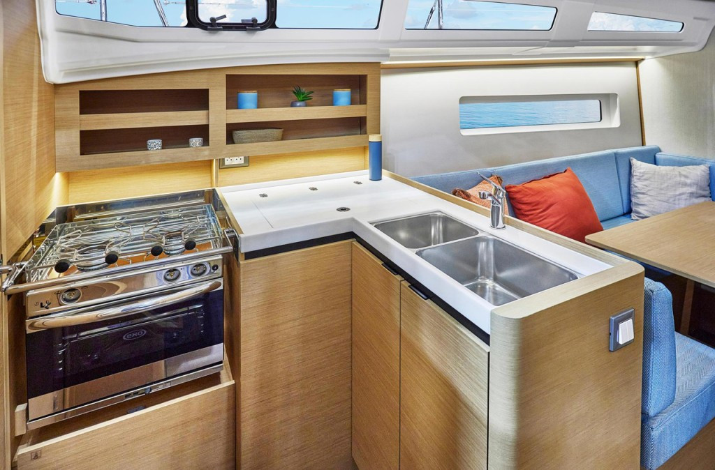 Yacht JEANNEAU - Sun Odyssey 380 "Golden eye"