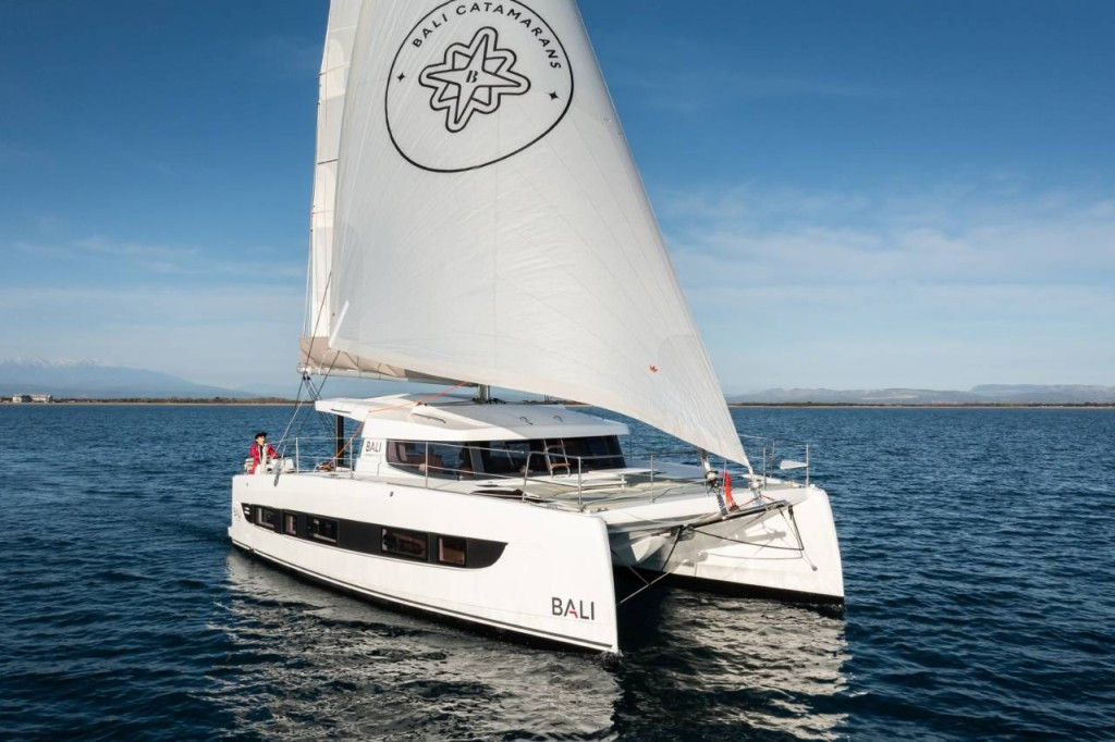 Yacht CATANA - Bali Catsmart "Voyager"