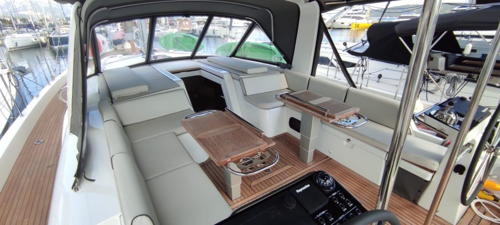 Yacht BENETEAU - Oceanis 54 "Spring Song"