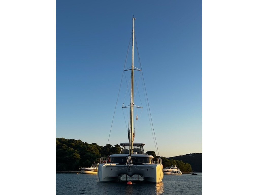 Yacht LAGOON - 46 "Mira"