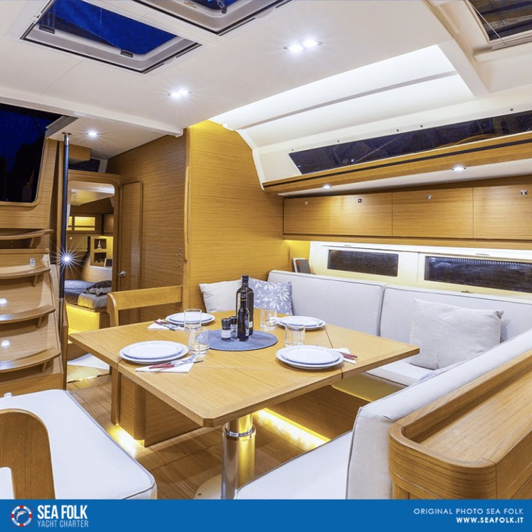 Yacht DUFOUR - 520 Grand Large "Sunshine Planet"