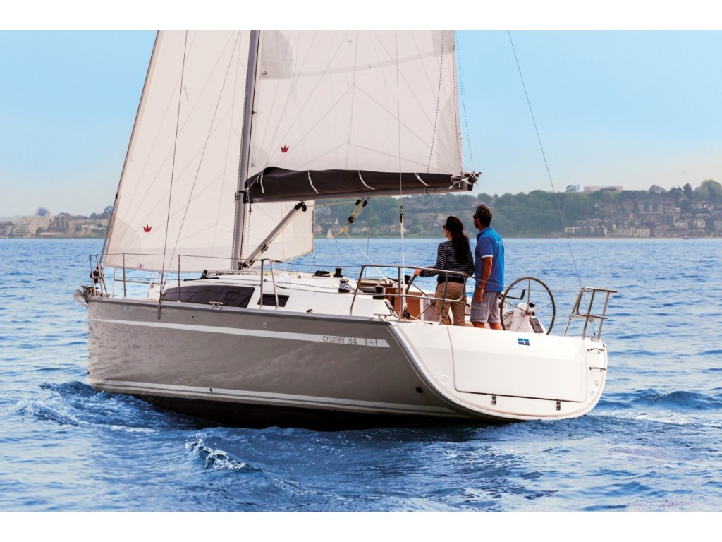Yacht BAVARIA - Cruiser 34 "Celestia"