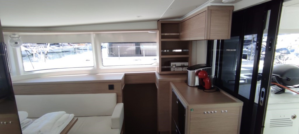 Yacht LAGOON - 46 "Summer Magic"