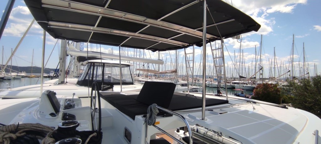 Yacht LAGOON - 46 "Summer Magic"