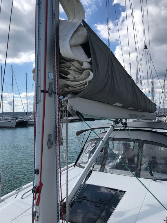 Yacht MORE - 55 "Mrs. Robinson"