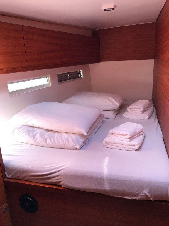 Yacht MORE - 55 "Mrs. Robinson"