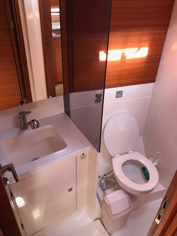 Yacht MORE - 55 "Mrs. Robinson"