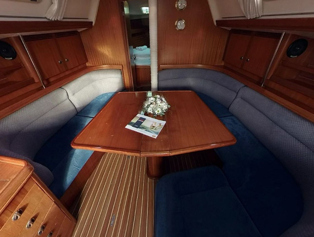 Yacht ELAN - 40 "Planika"