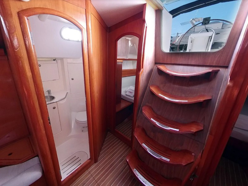 Yacht JEANNEAU - Sun Odyssey 42.2 "VERA I"