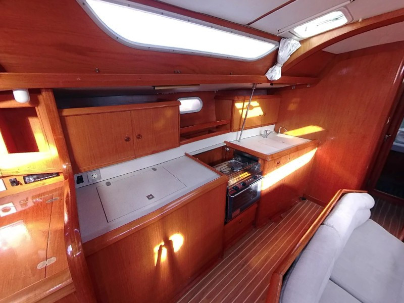 Yacht JEANNEAU - Sun Odyssey 42.2 "VERA I"