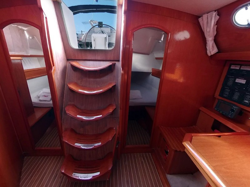 Yacht JEANNEAU - Sun Odyssey 42.2 "VERA I"