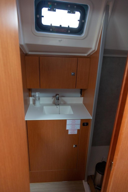 Yacht BAVARIA - C42 "Tatyana"