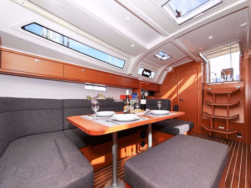 Yacht BAVARIA - Cruiser 41S "China Girl"