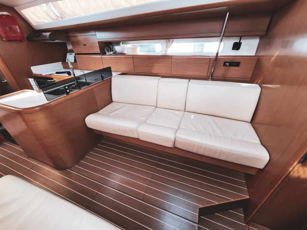 Yacht JEANNEAU - 53 "Makemo"