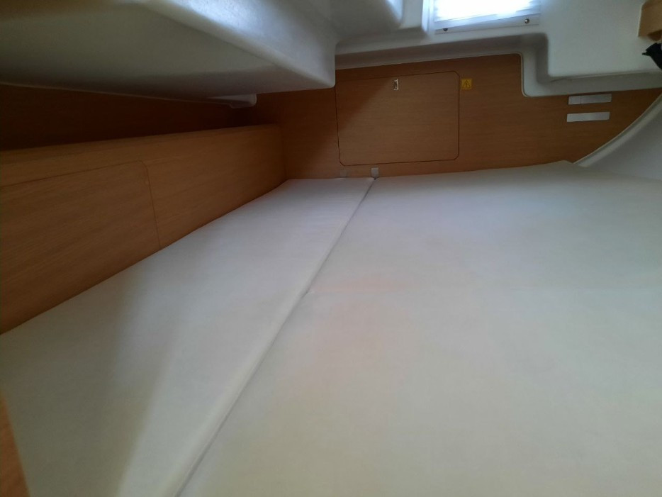 Yacht ELAN - E4 "Raptor"