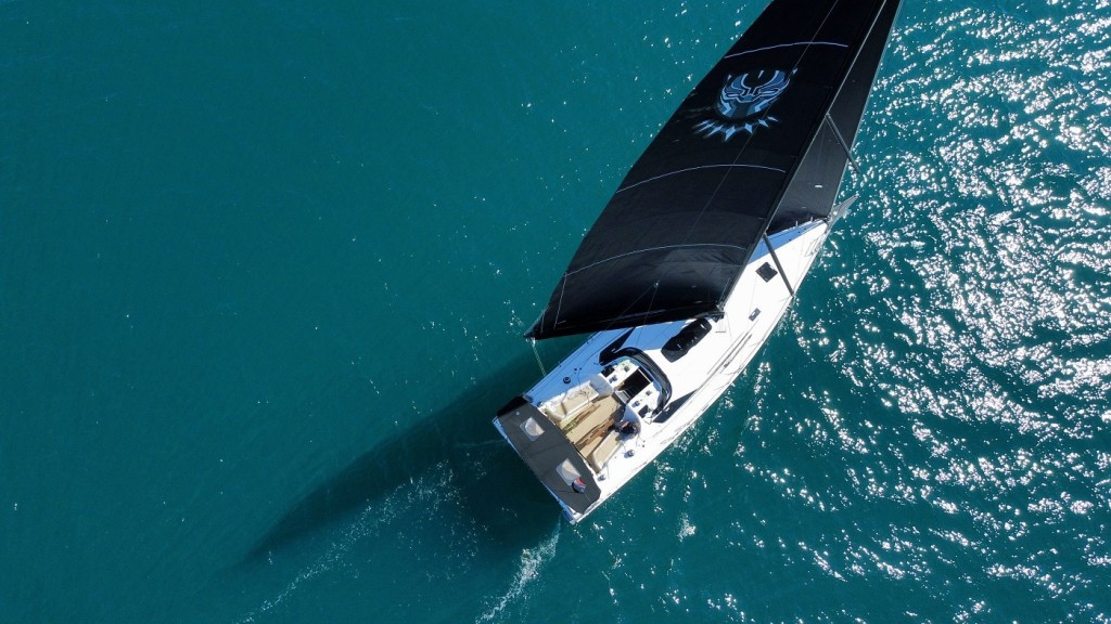 Yacht ELAN - E6 "Black Panther"