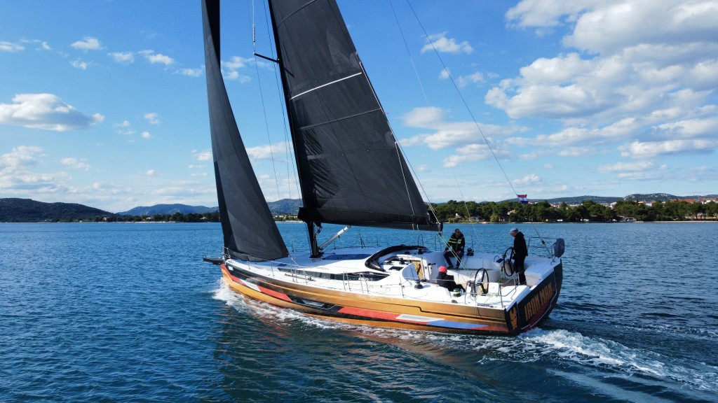 Yacht ELAN - E6 "Iron Man"