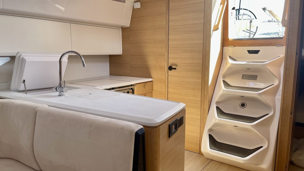 Yacht ELAN - E6 "Loki"