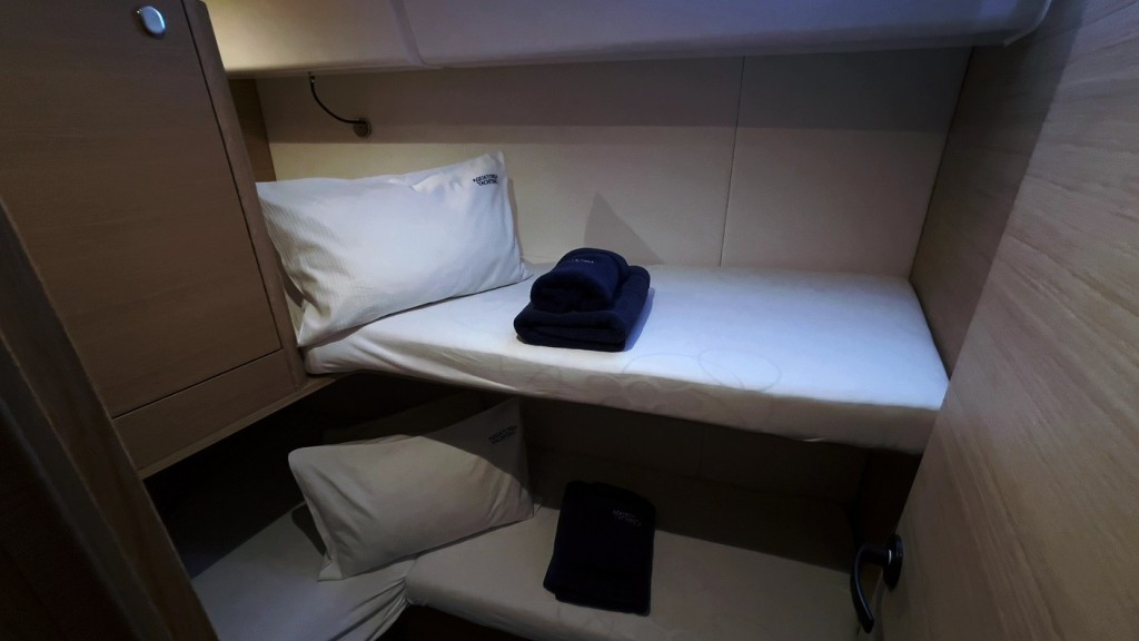 Yacht ELAN - E6 "Thor"