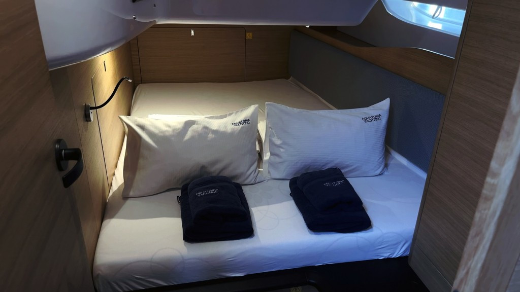 Yacht ELAN - E6 "Thor"