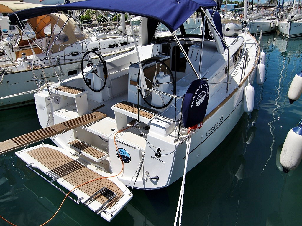 Yacht BENETEAU - Oceanis 38.1 "Aura"
