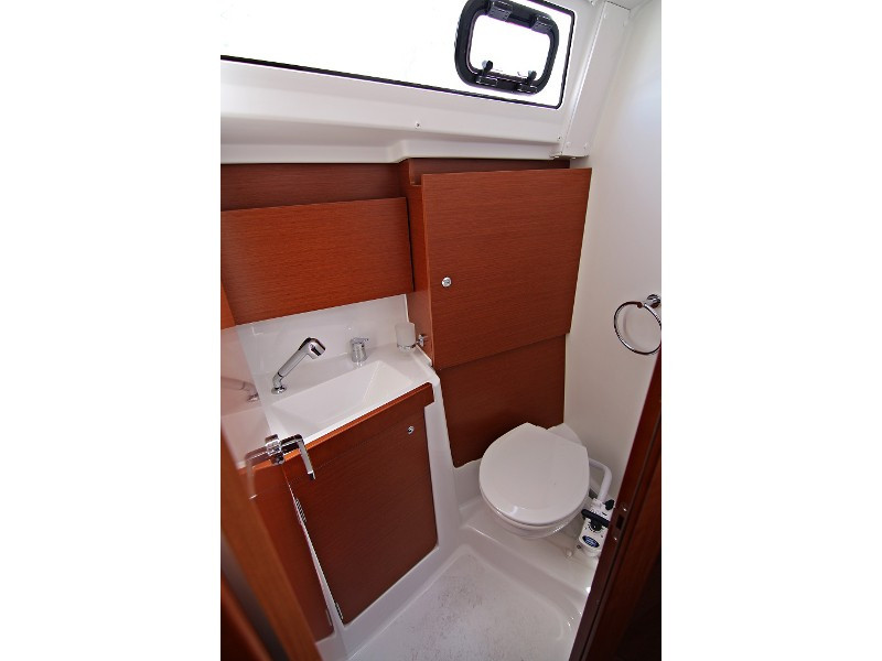 Yacht BENETEAU - Oceanis 38.1 "Aura"