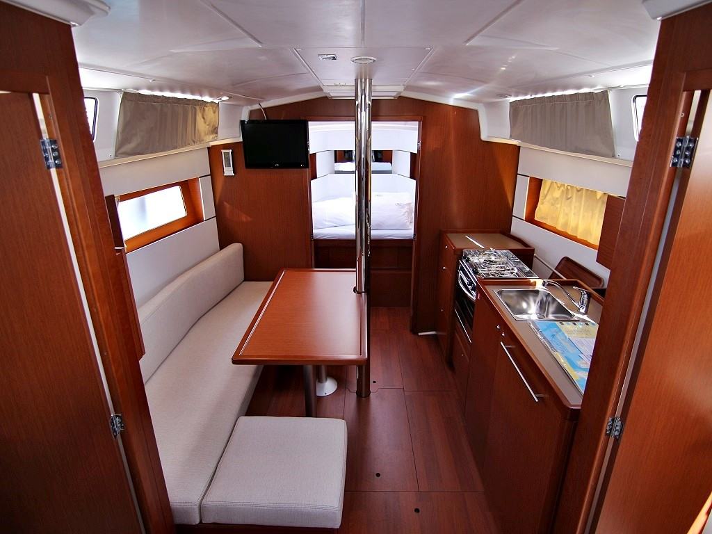 Yacht BENETEAU - Oceanis 38.1 "Elsa"