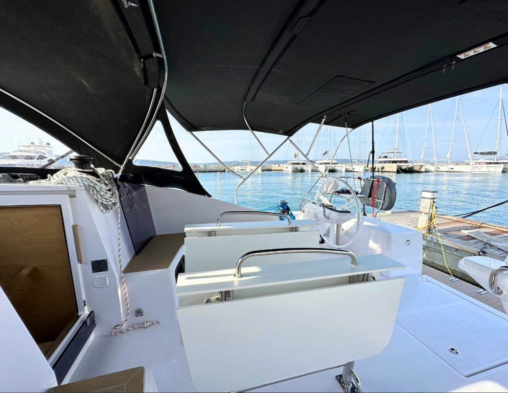 Yacht ELAN - Impression 43 "eMotion"