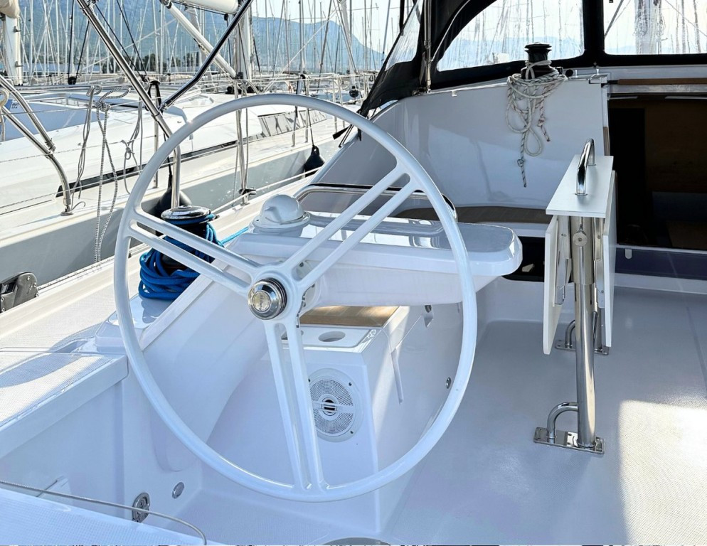 Yacht ELAN - Impression 43 "eMotion"