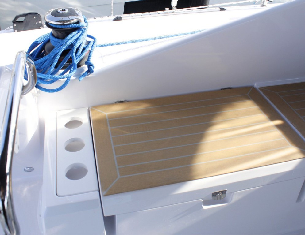 Yacht ELAN - Impression 43 "eMotion"