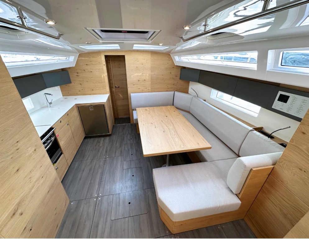 Yacht ELAN - Impression 43 "eMotion"