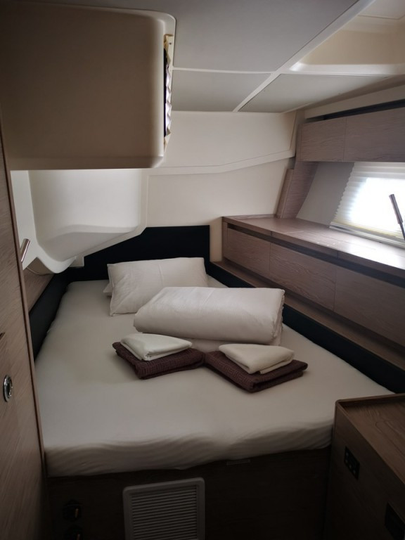 Yacht HANSE - 588 "Leah"