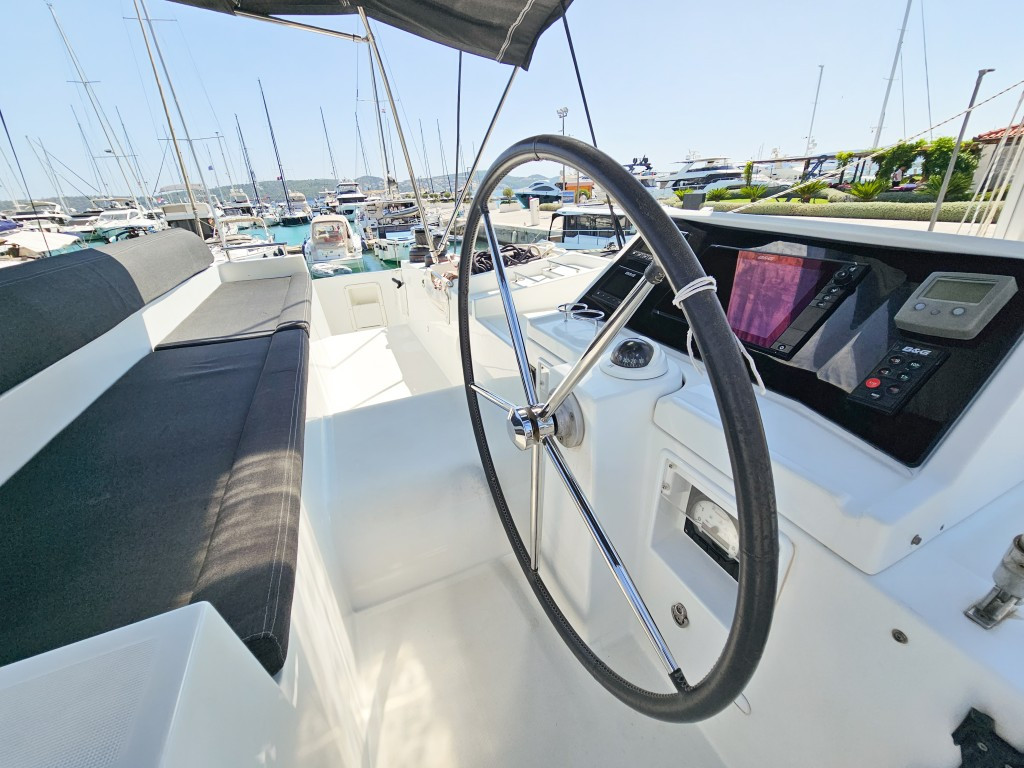 Yacht LAGOON - 450 F "Baros"