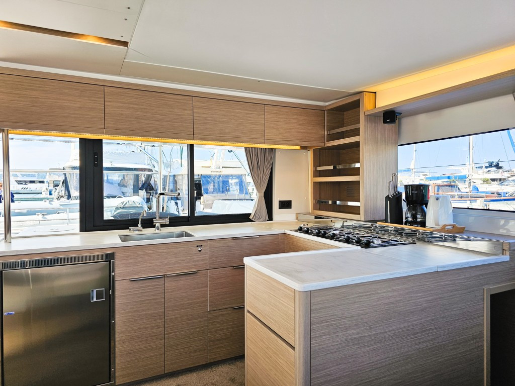 Yacht LAGOON - 46 "Galeb"