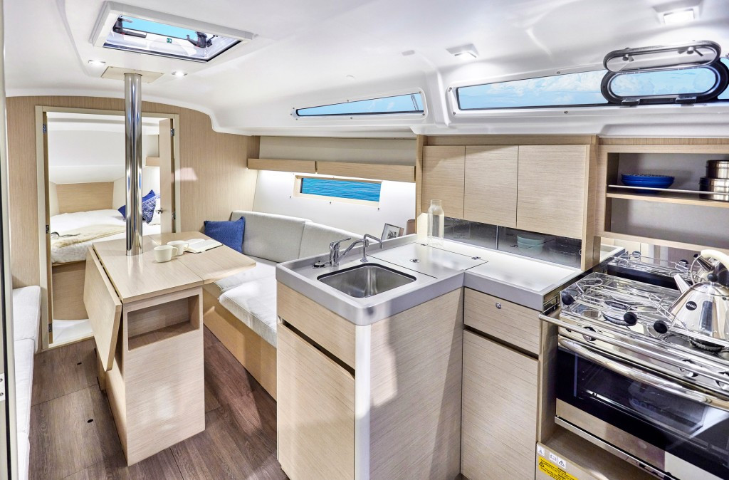 Yacht BENETEAU - Oceanis 34.1 "Anoia"