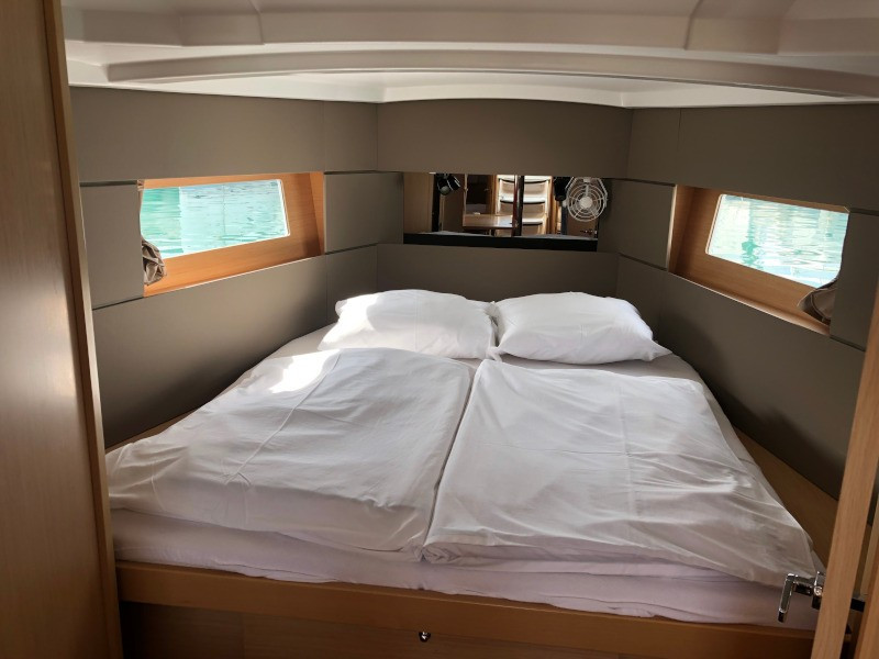 Yacht BENETEAU - Oceanis 38.1 "Foxy"