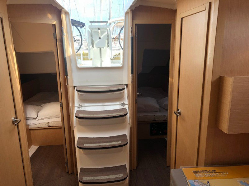 Yacht BENETEAU - Oceanis 38.1 "Foxy"
