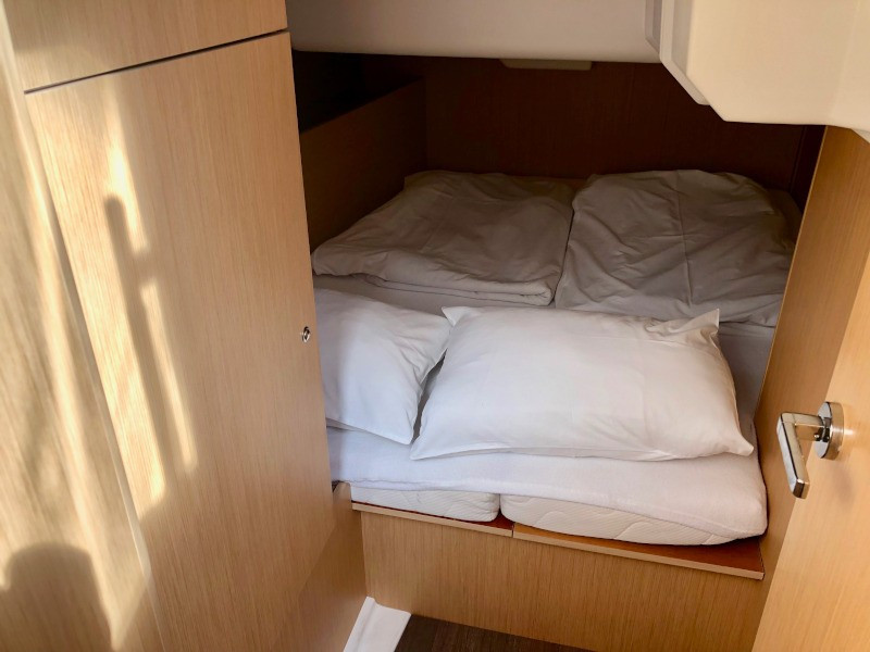 Yacht BENETEAU - Oceanis 38.1 "Foxy"