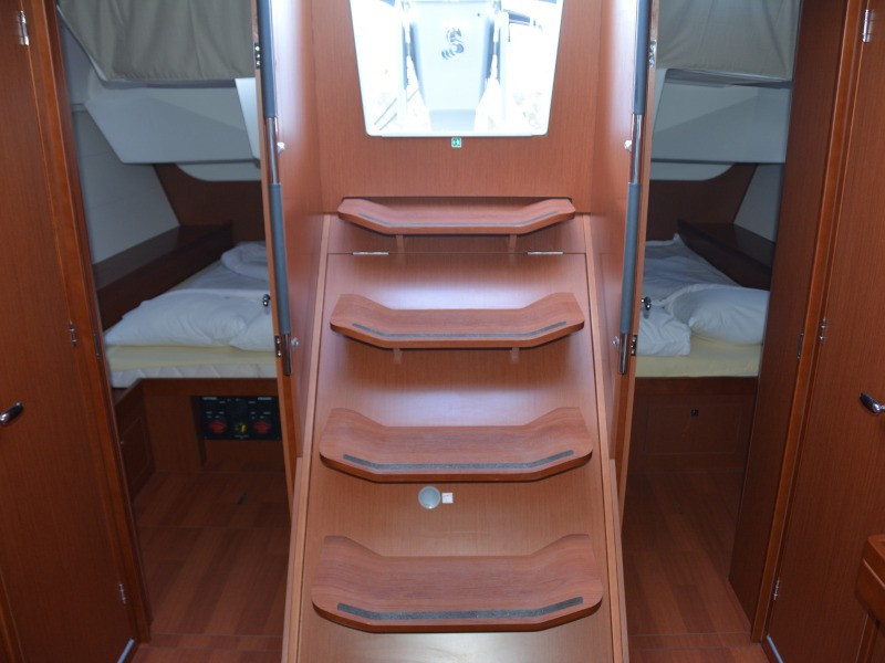 Yacht BENETEAU - Oceanis 48 "Lucy"