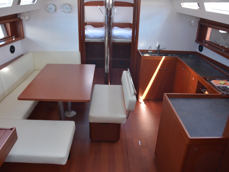 Yacht BENETEAU - Oceanis 48 "Lucy"