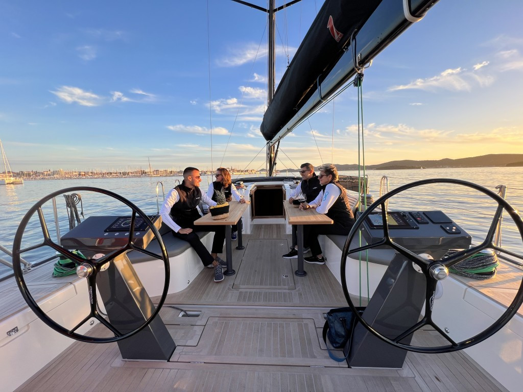 Yacht MORE - 55 "Nika"