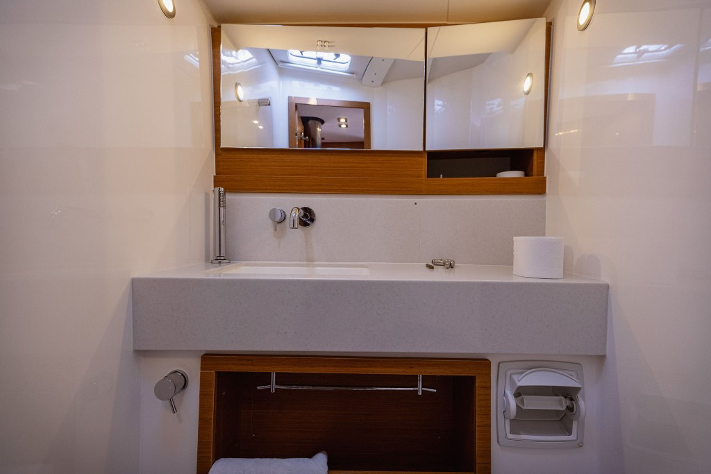 Yacht DUFOUR - 470 "Balu"