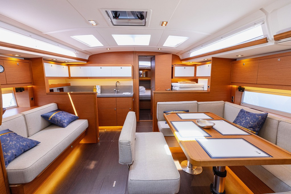 Yacht DUFOUR - 470 "Angelique"