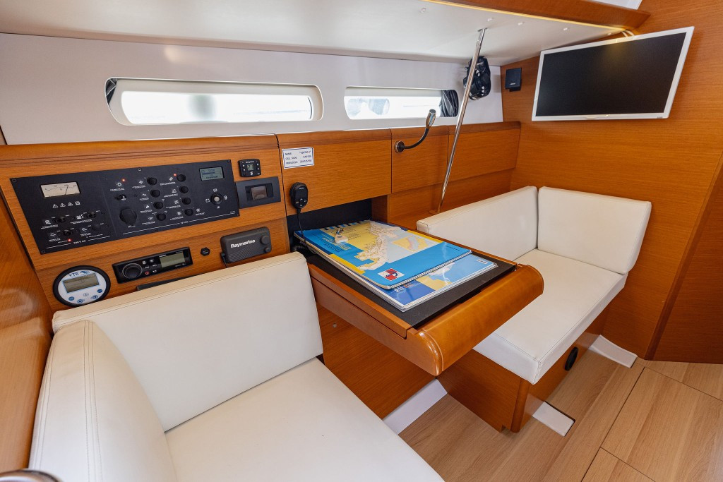 Yacht JEANNEAU - Sun Odyssey 449 "Ventus"