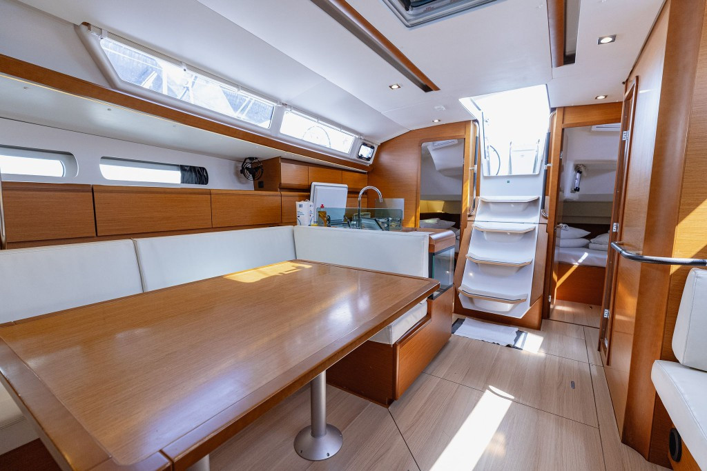 Yacht JEANNEAU - Sun Odyssey 449 "Ventus"