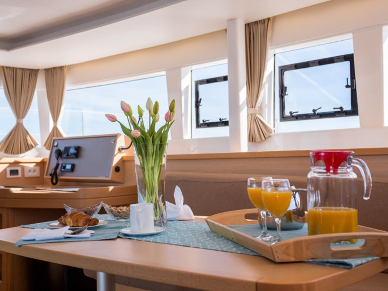 Yacht LAGOON - 450 F "Metra"