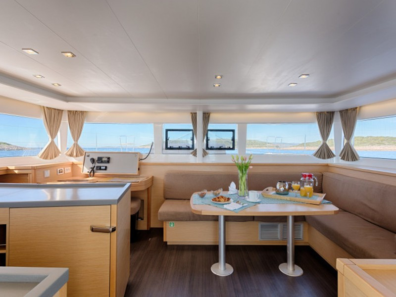 Yacht LAGOON - 450 F "Metra"