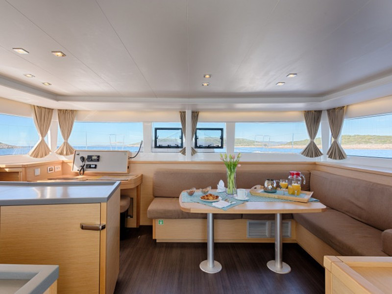 Yacht LAGOON - 450 F "Metra"