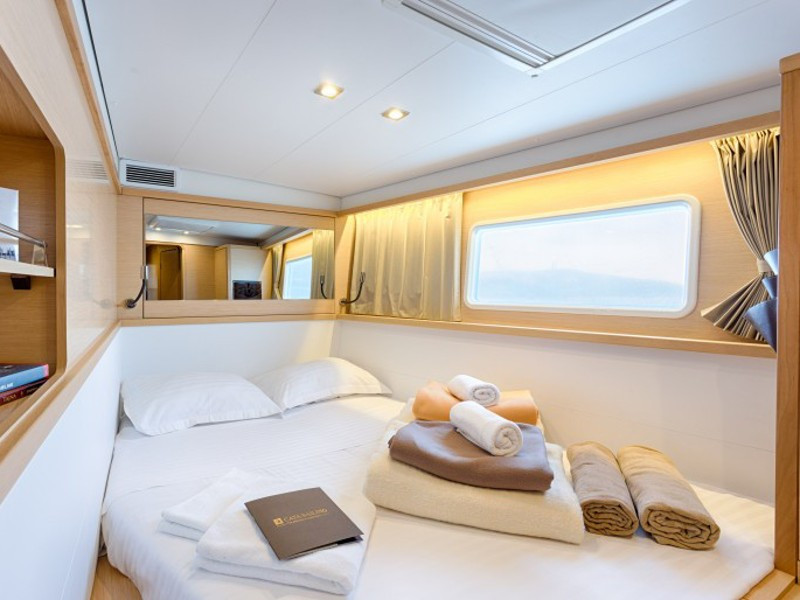 Yacht LAGOON - 450 F "Blue Berry"