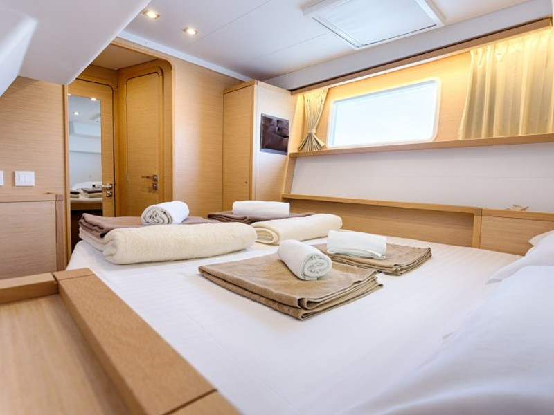 Yacht LAGOON - 450 F "Blue Berry"